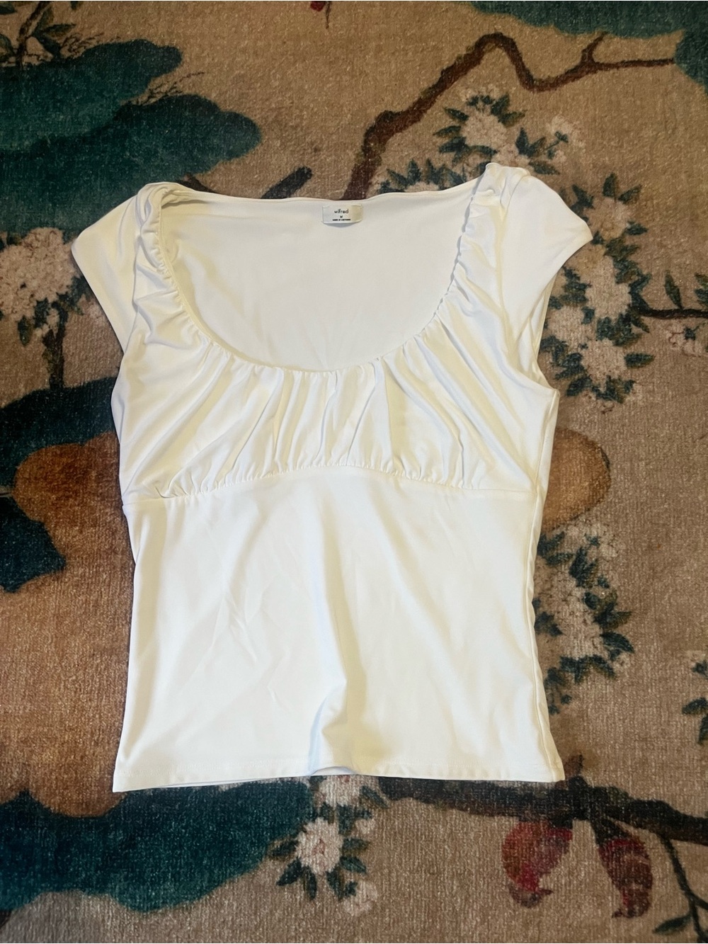 Aritzia Women’s Scoop Neck White Stretch Top - Picture 2 of 3